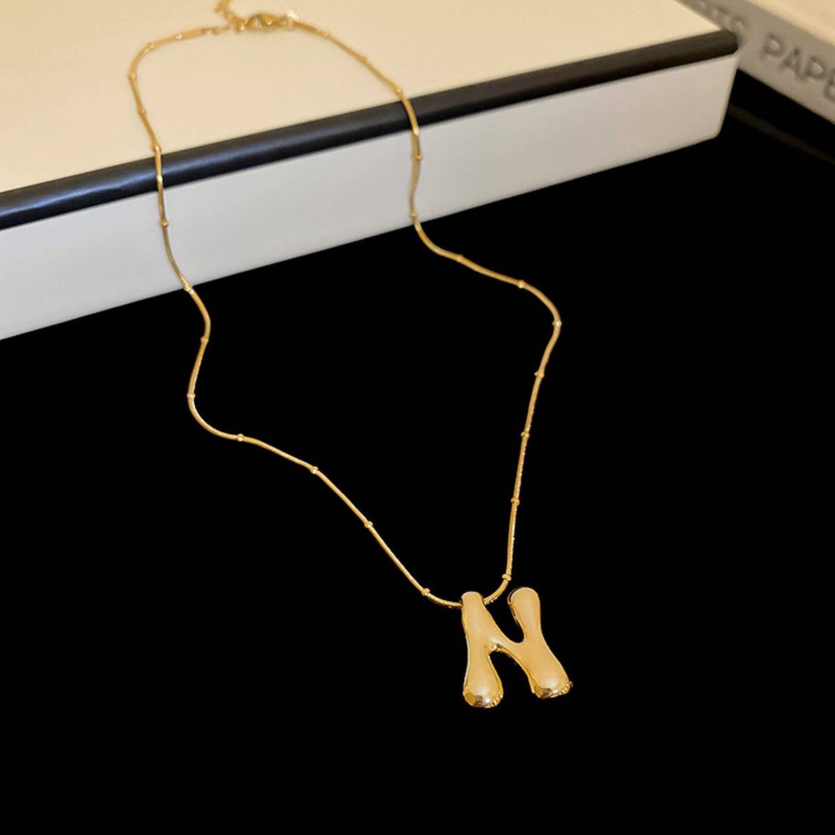 NEW LETTER PENDANT, NICHE TEMPERAMENT NECKLACE