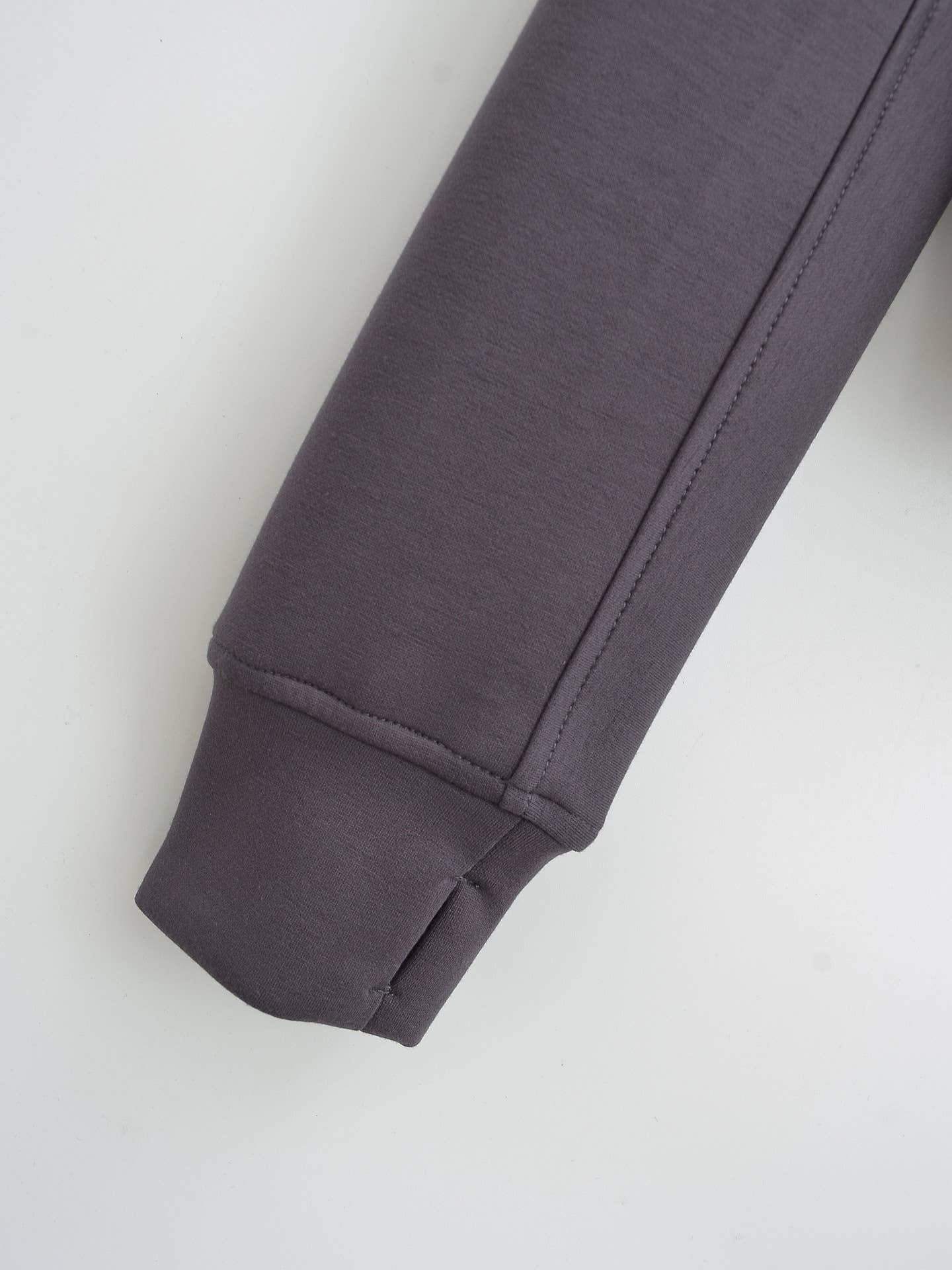 Hooded long-sleeved fitted hoodie jacket