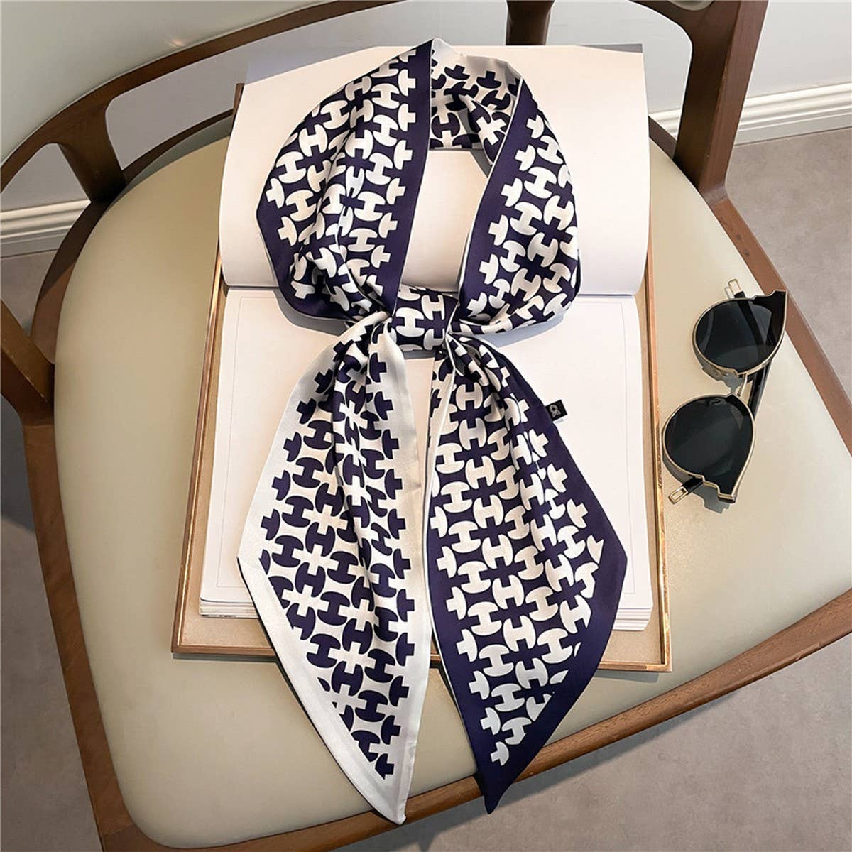 LETTER PRINT DOUBLE LAYER  HEAD SCARF