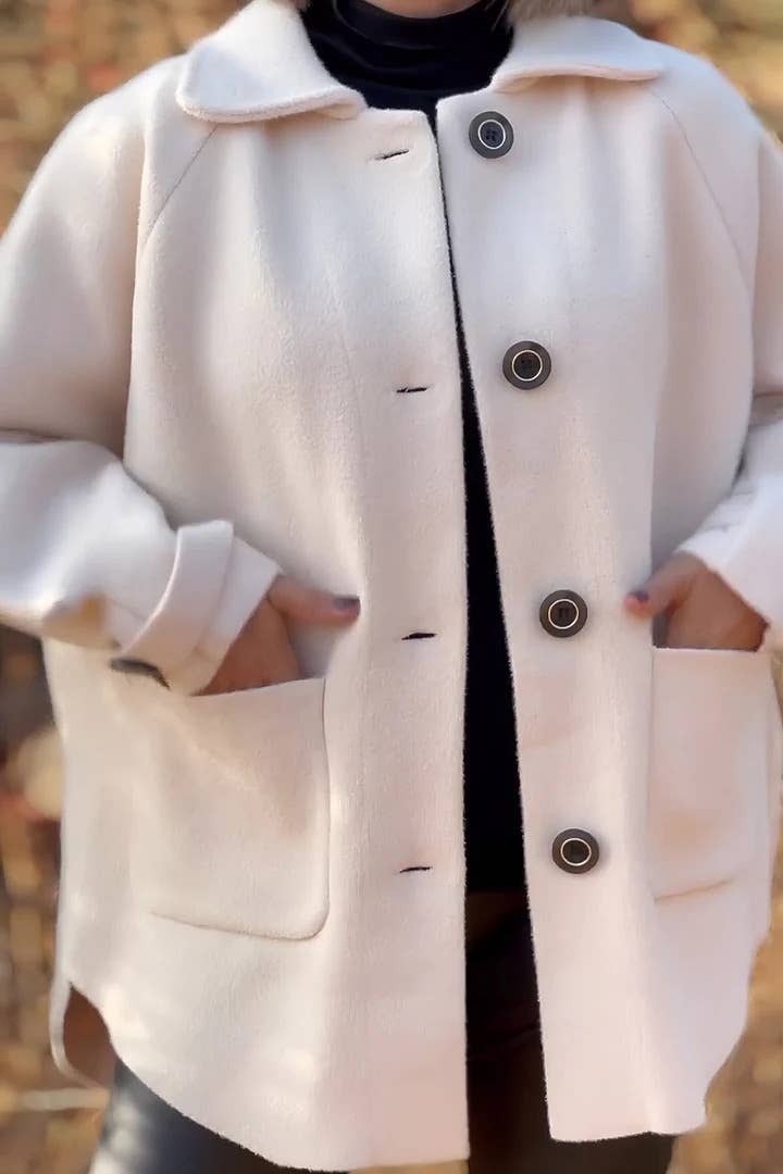 SINGLE-BREASTED WOOLEN COAT WITH LOOSE POCKETS