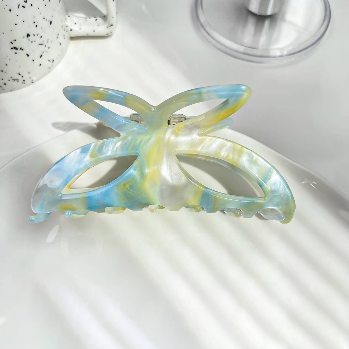 TEMPERAMENT BUTTERFLY SWEET HOLLOW HAIRPIN