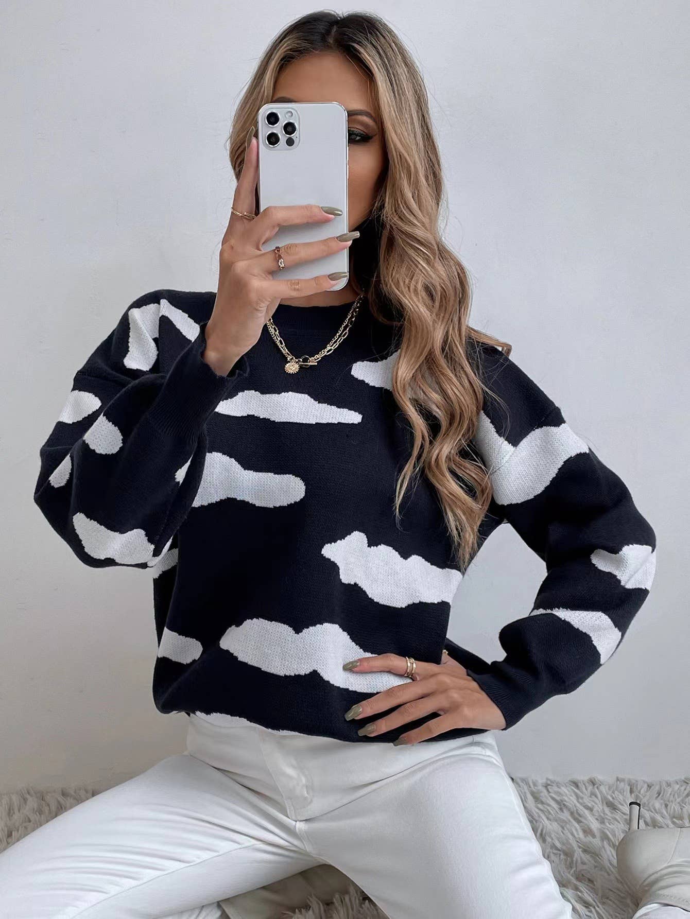 Round-neck cloud jacquard knitted sweater