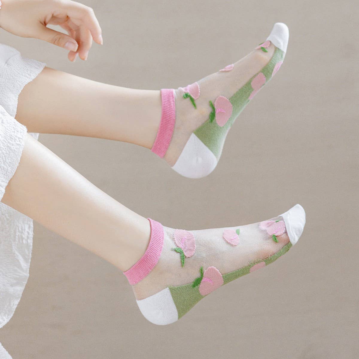 PEACH PRINT SHORT COLORED TRANSPARENT SOCKS_CWMS0400