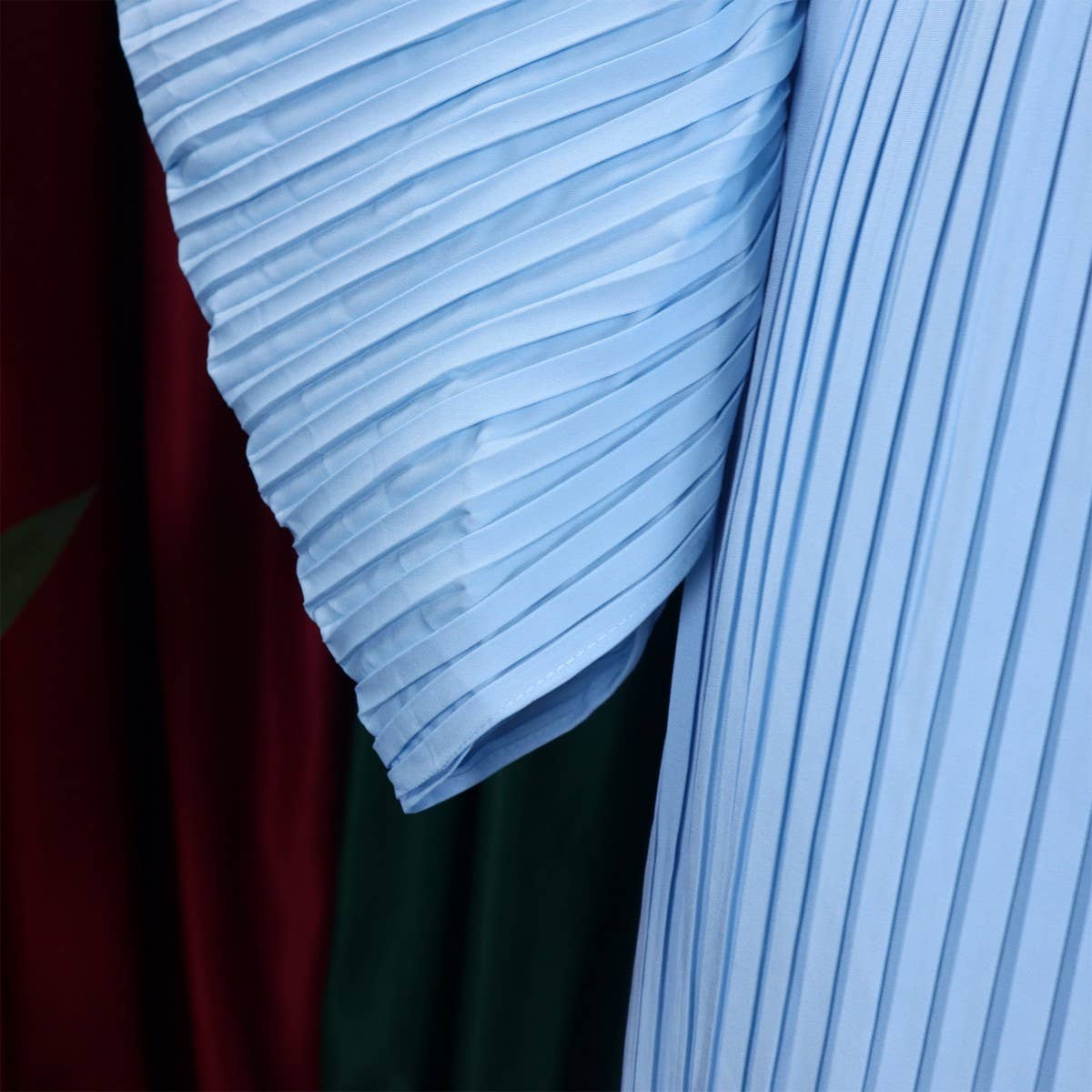 PLEATED V-NECK TOP AND WIDELEG PANTS TWO-PIECE SET_CWSTB1138