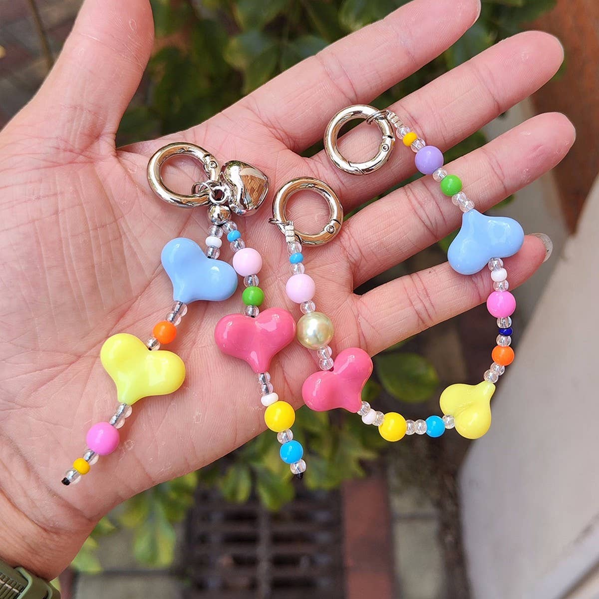 CWMM8691_DOPAMINE LOVE SIMPLE MOBILE PHONE BEADED CHAIN