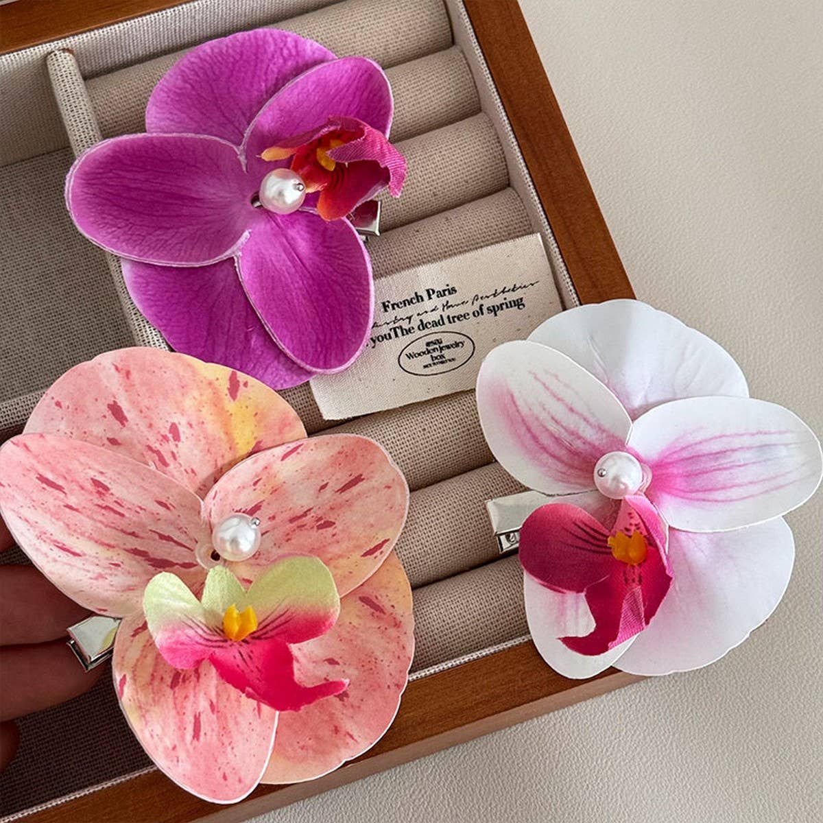 Phalaenopsis Hair Clip, Beachy Floral Accessory_CWAHA4680