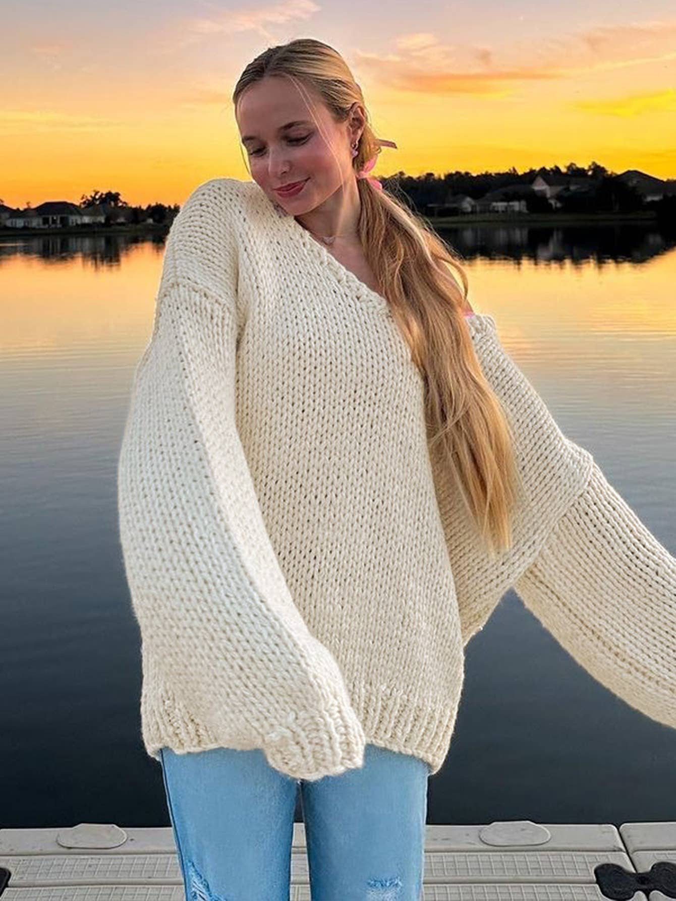 SOLID COLOR SIMPLE LOOSE V-NECK KNIT SWEATER