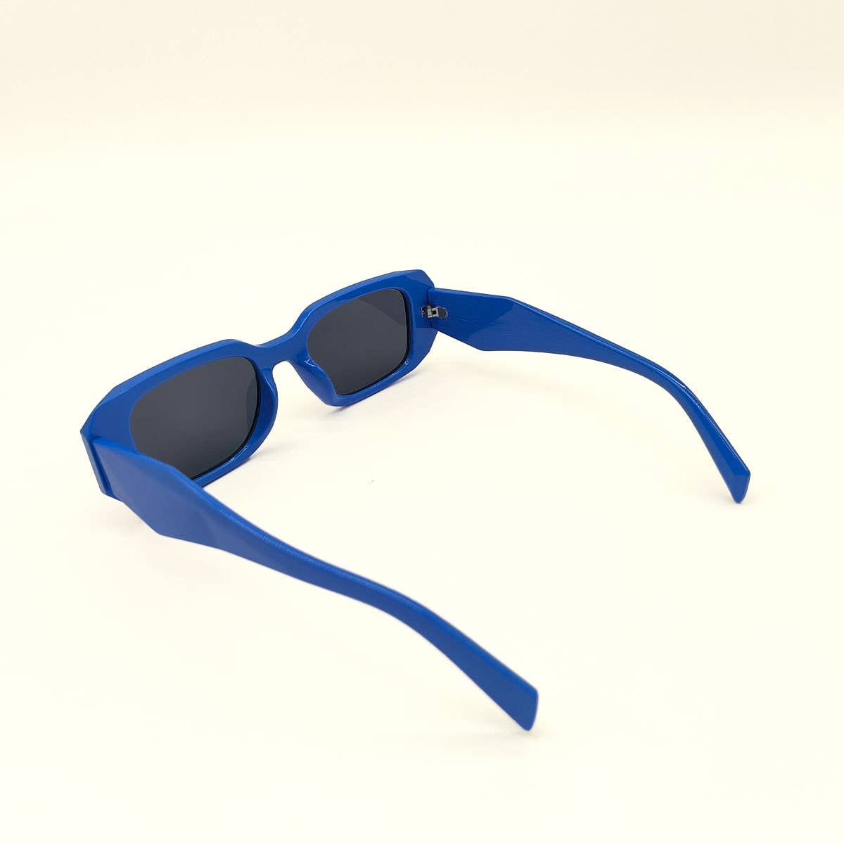 WIDE SQUARE FRAME FASHION SUNGLASSES
