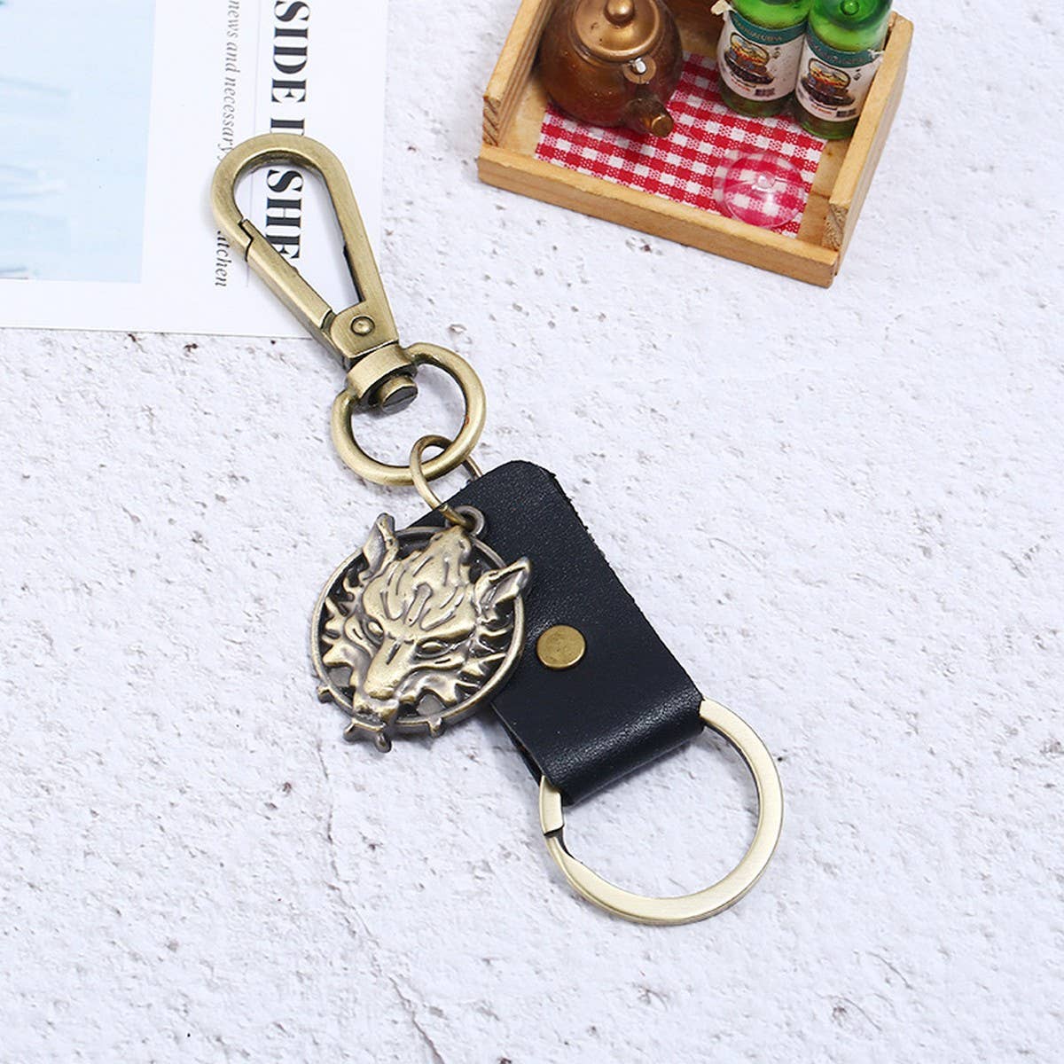 MEN'S ALLOY WOLF HEAD LEATHER KEYCHAIN