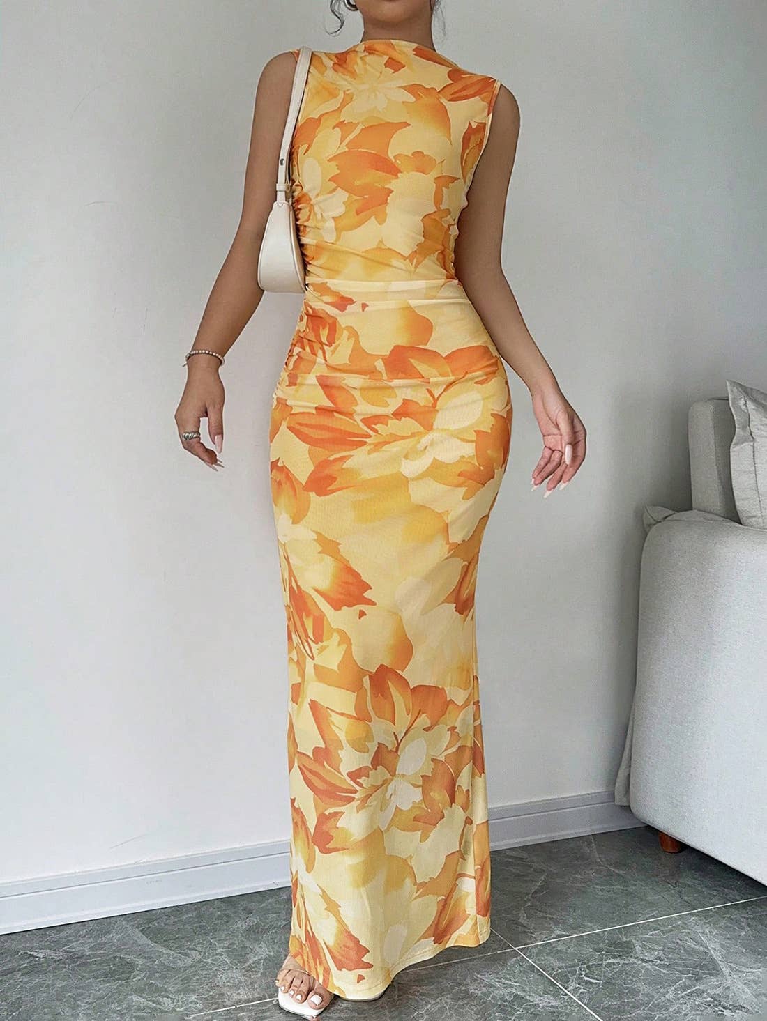 Stylish French retro sleeveless hip-hugging dress