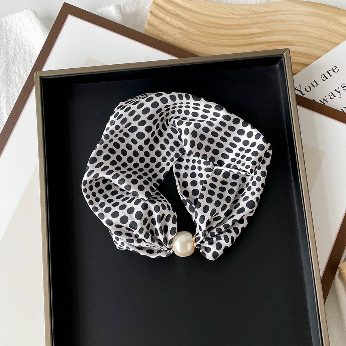 Pearl button scarf - elegant printed scarf_CWASC0821