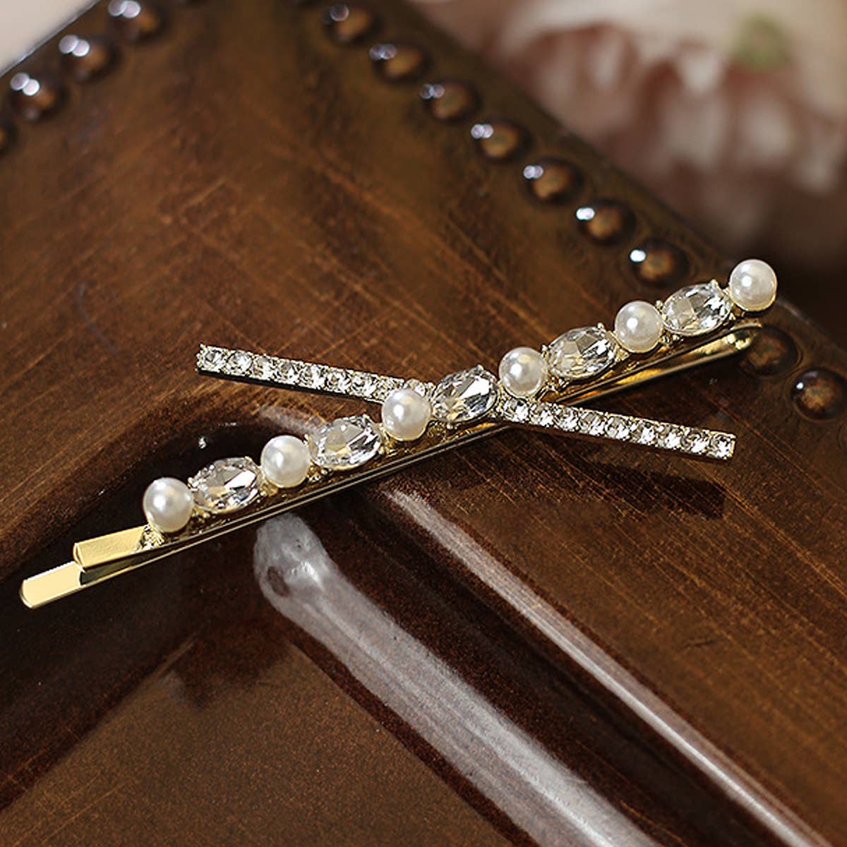 X-SHAPED DIAMOND CRYSTALHAIR CLIP_CWAHA1221