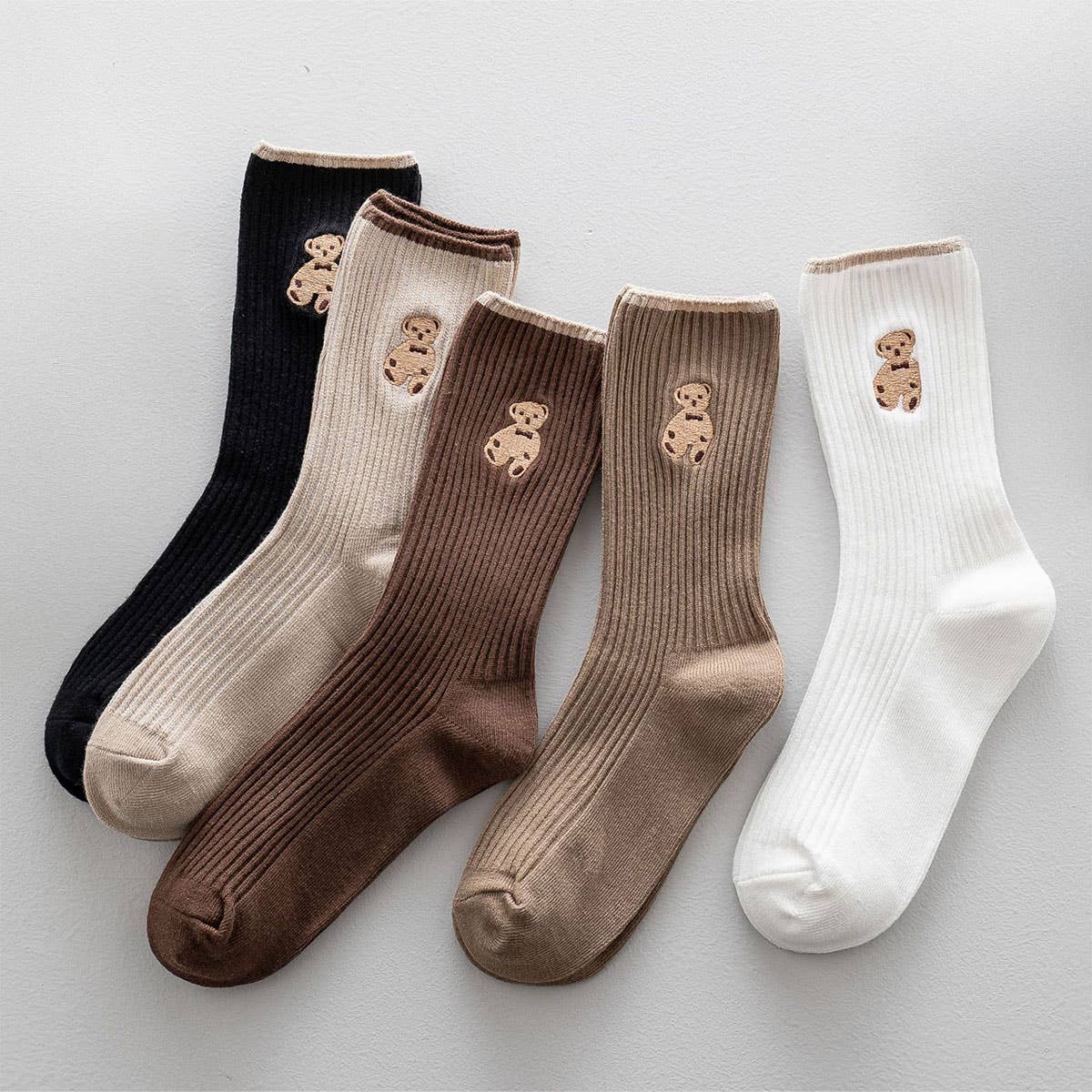 Brown Bear Embroidery Cotton Crew socks_CWMS1352