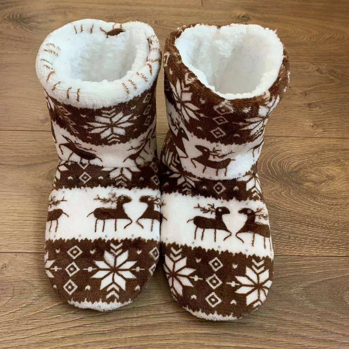 WINTER CHRISTMAS SERIES SOFT SOCKS SLIPPERS