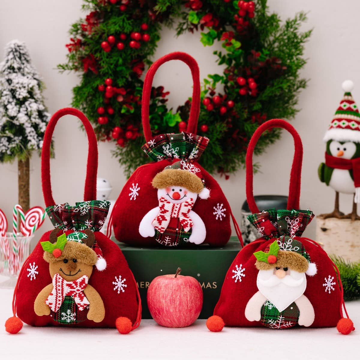 CWMM9349_CHRISTMAS CANDY CHRISTMAS EVE APPLE GIFT BAG