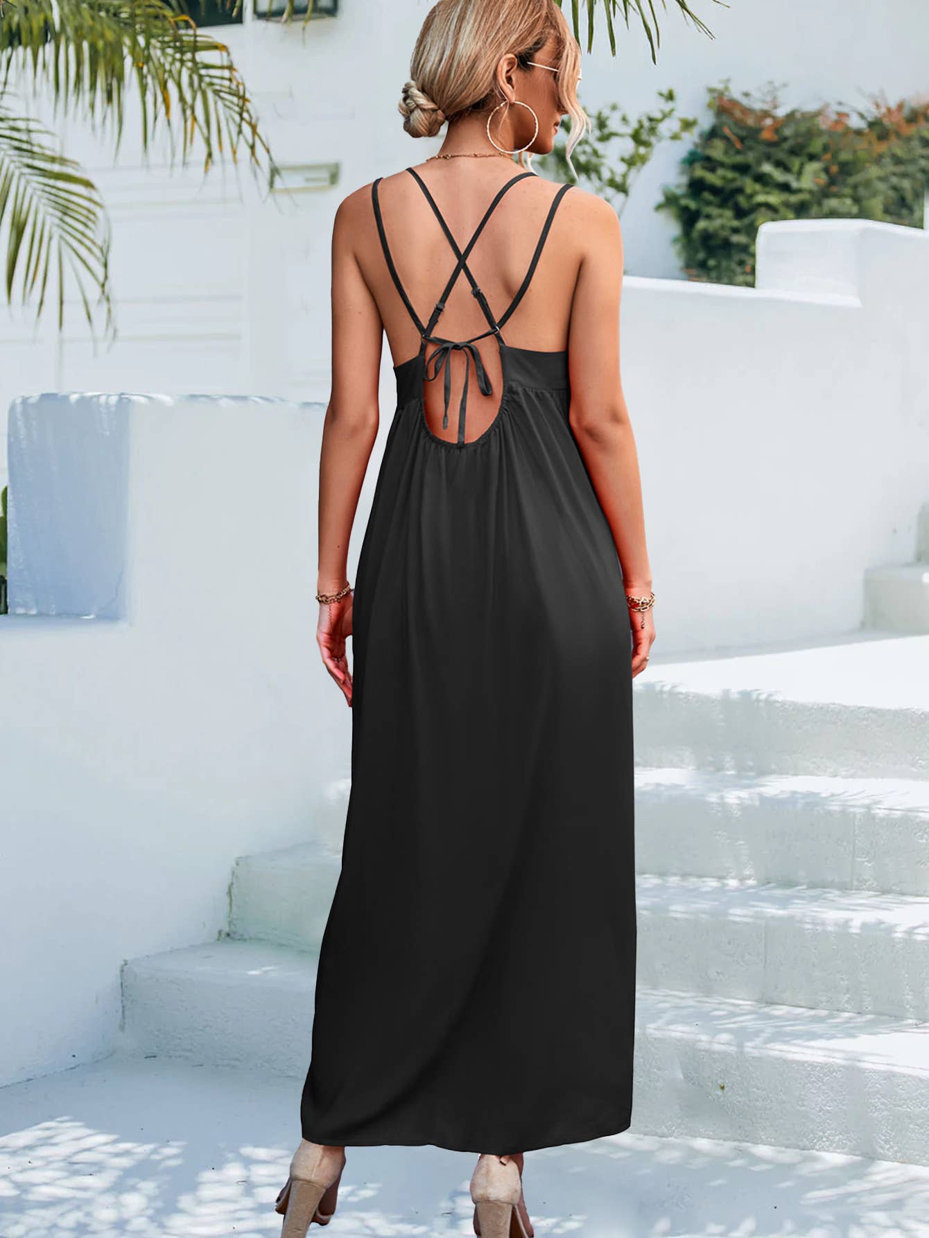 Sexy V-neck solid-color backless halter dress