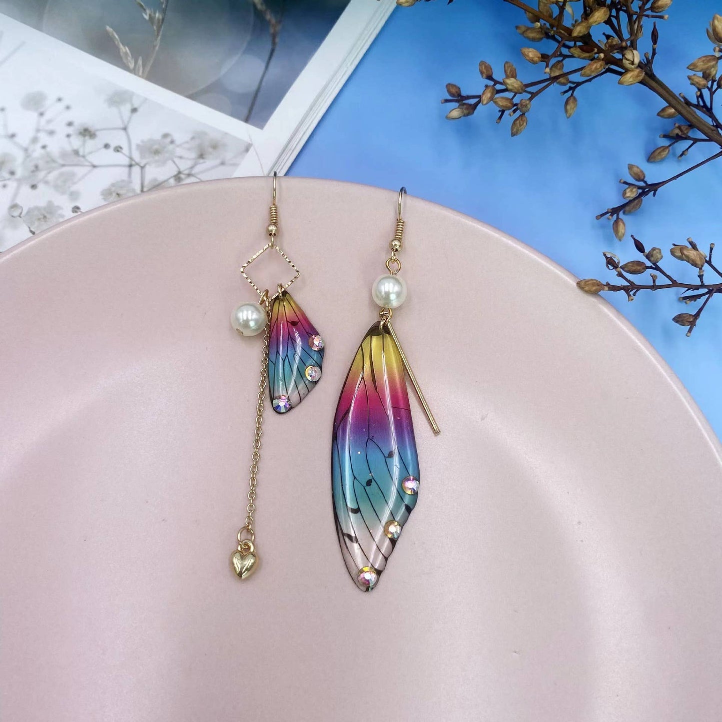 Fashionable imitation cicada wing earrings