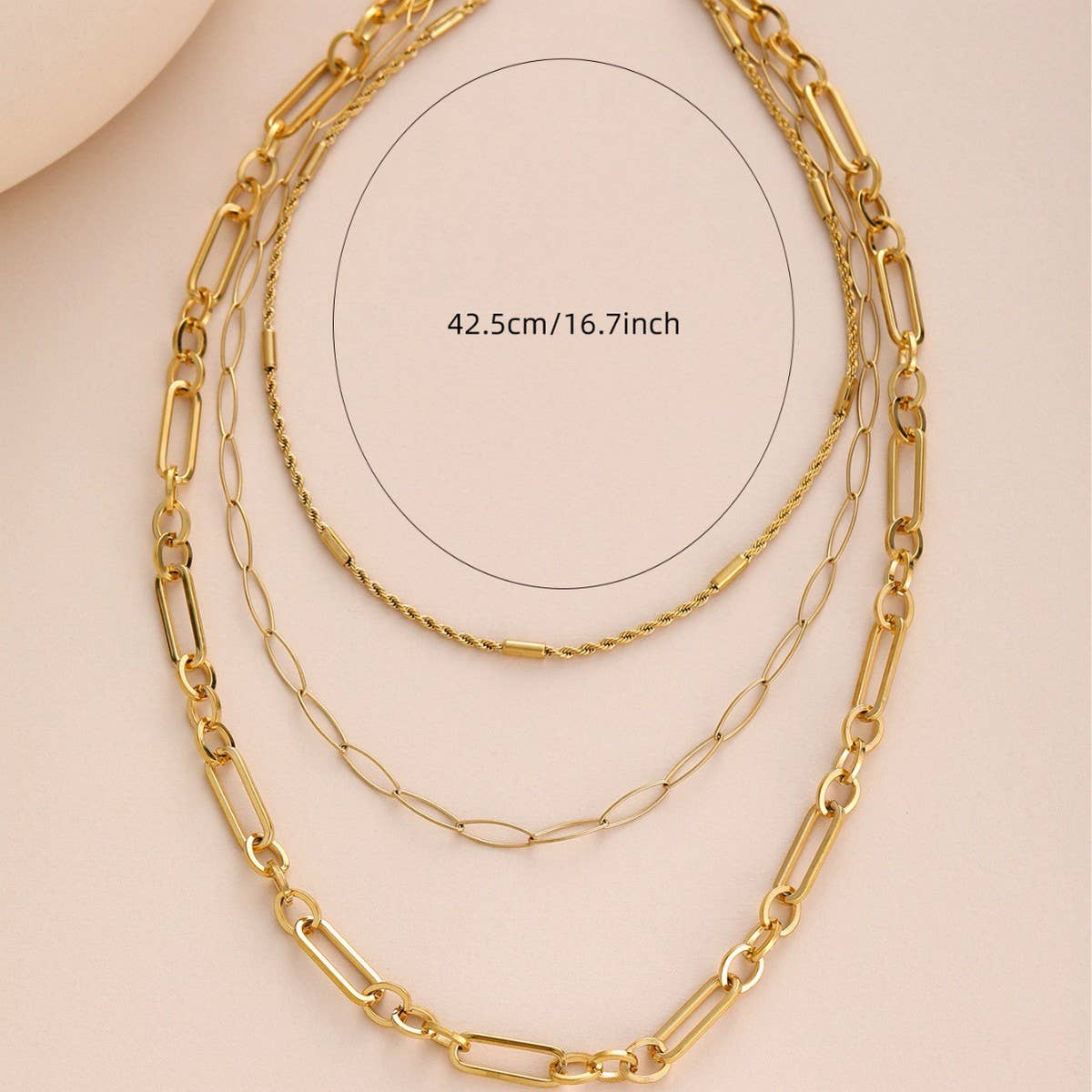 MULTI-LAYERED CIRCULAR PAPER CLIP NECKLACE