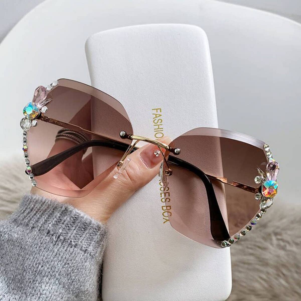WOMEN FASHION RHINESTONE SUNGLASSES