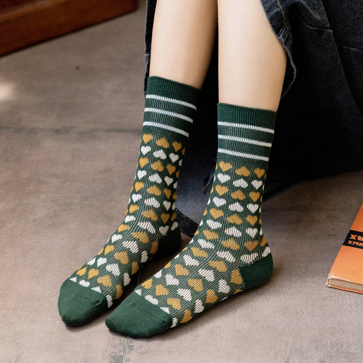 VINTAGE LOVE PRINT MID-TUBE SOCKS FOR WOMEN