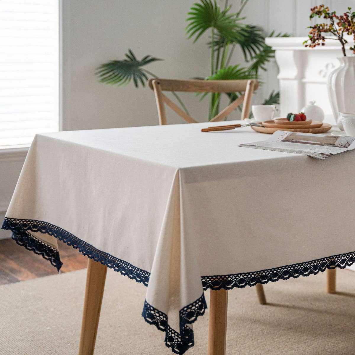 HOME BLUE ROSE PRINT PASTORAL TABLECLOTH