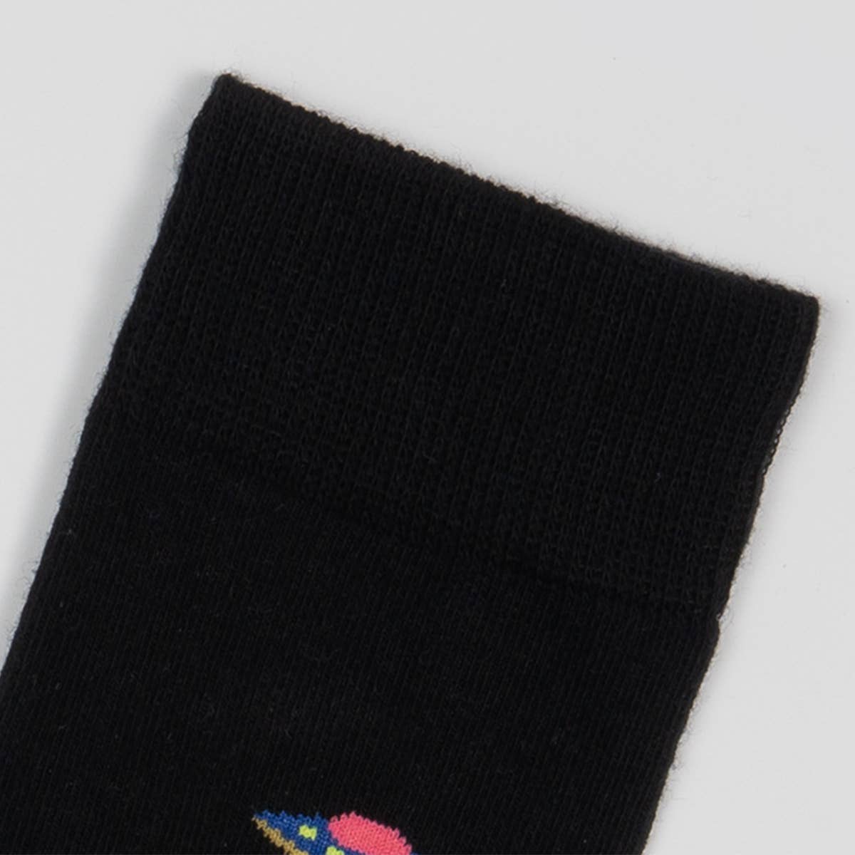 COLORFUL PATTERN COUPLE MID SOCKS