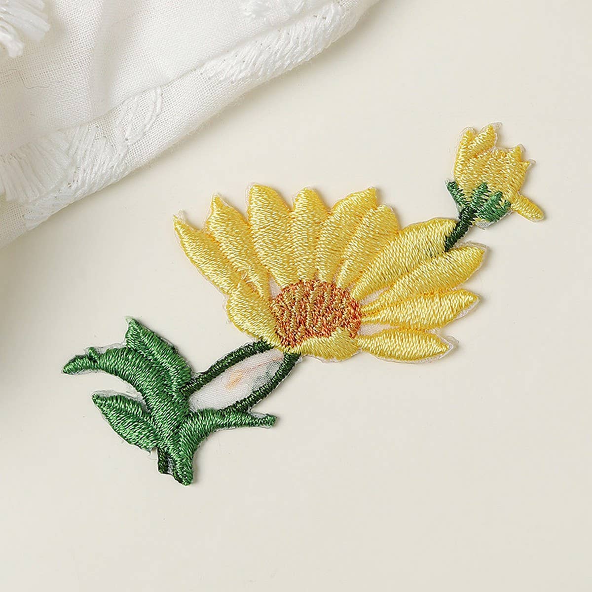 3D Flower Embroidered Patch for Stain Repair_CWMM5923