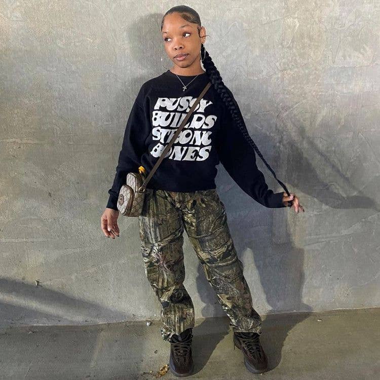 WOMEN'S FASHION PUSSYBUILD STRONG HOODIE