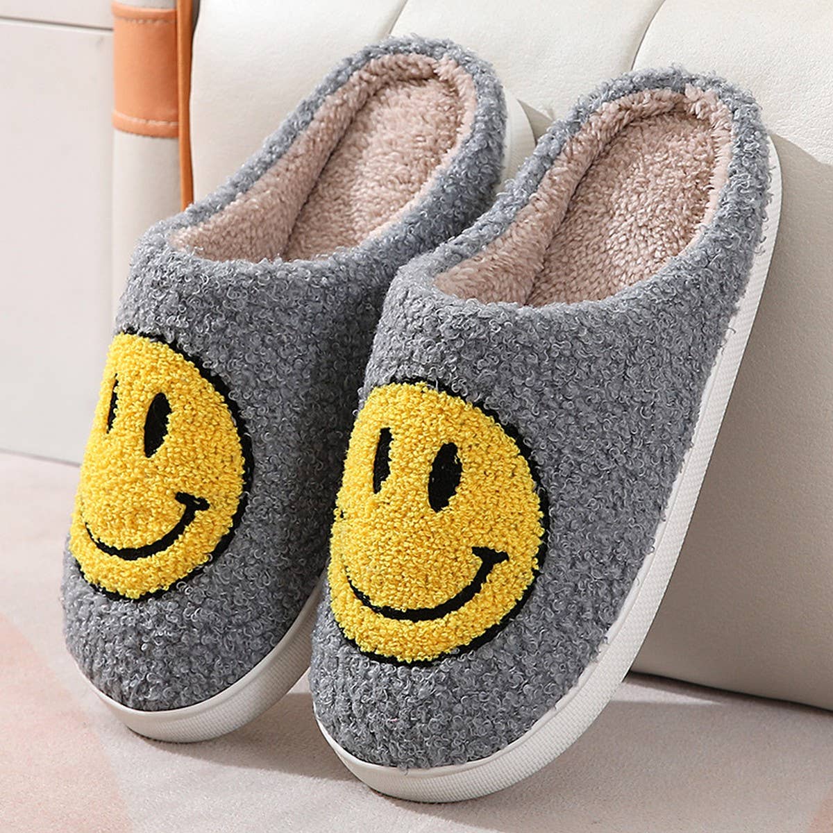 Cute Cartoon Smiling Face Fabric Slippers