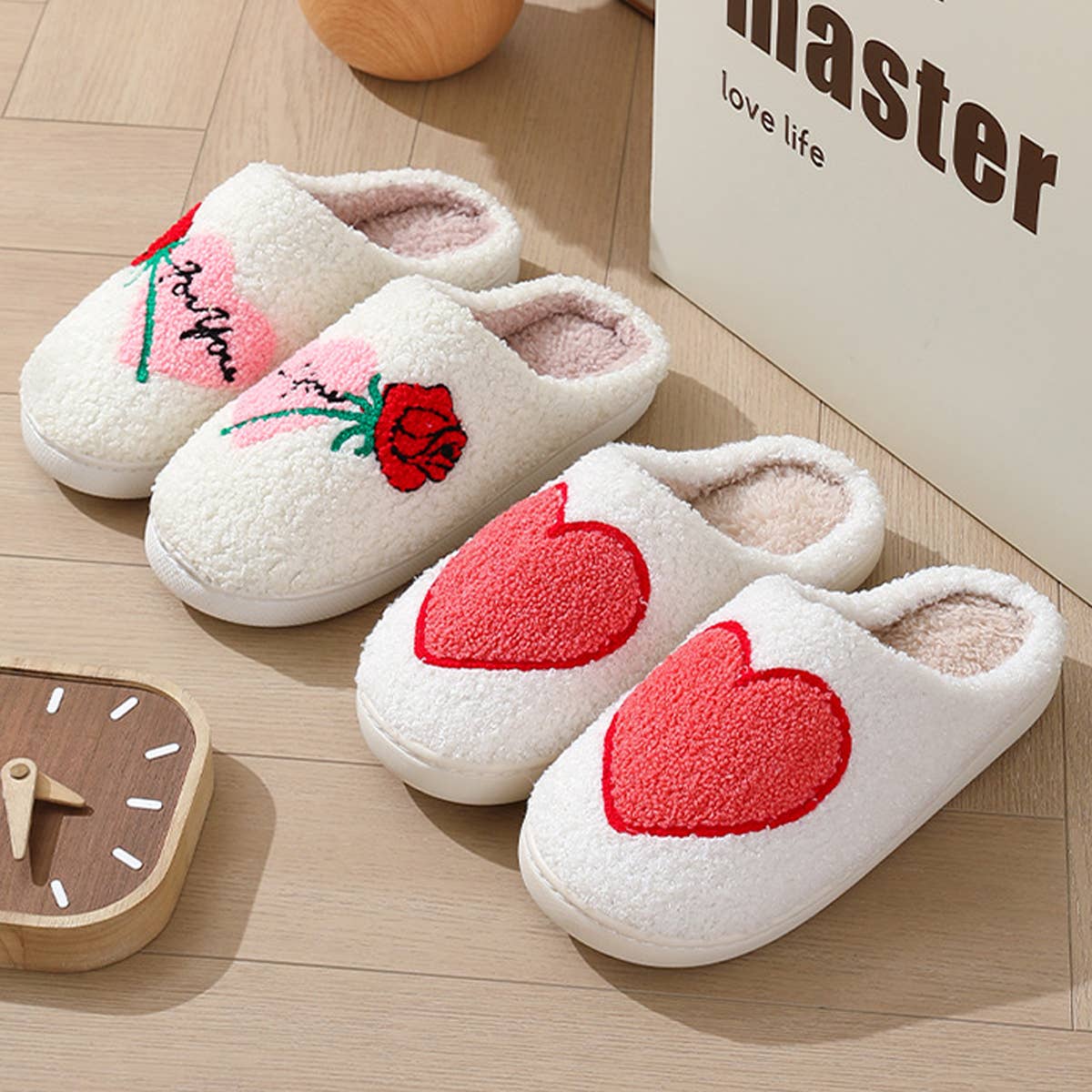 VALENTINE'S DAY SMILEY LOVE COTTON SLIPPERS