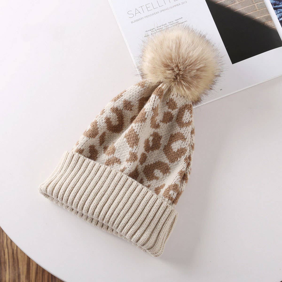 CASUAL WARM LEOPARD FUR BALL PATTERN KNITTED HAT_CWAH2174
