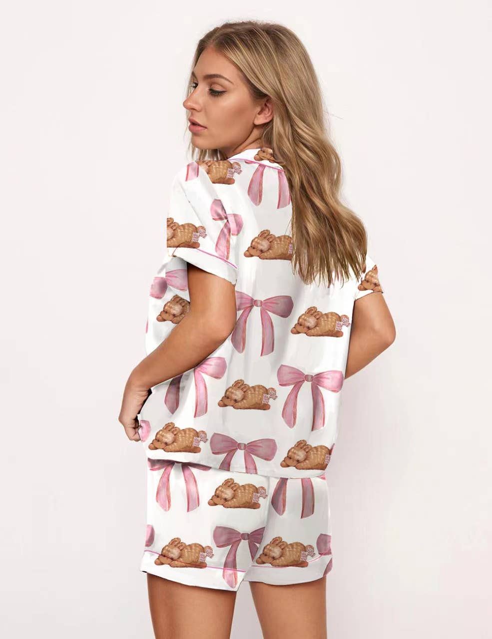 Short sleeve and short pants home wear suit