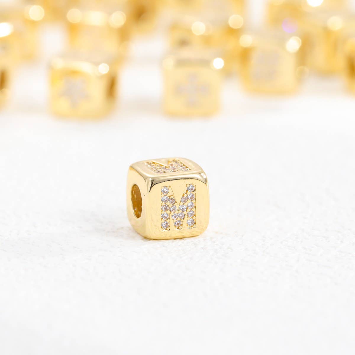 18K Gold-Plated Zirconia Dice Pendant Necklace_CWMM5876