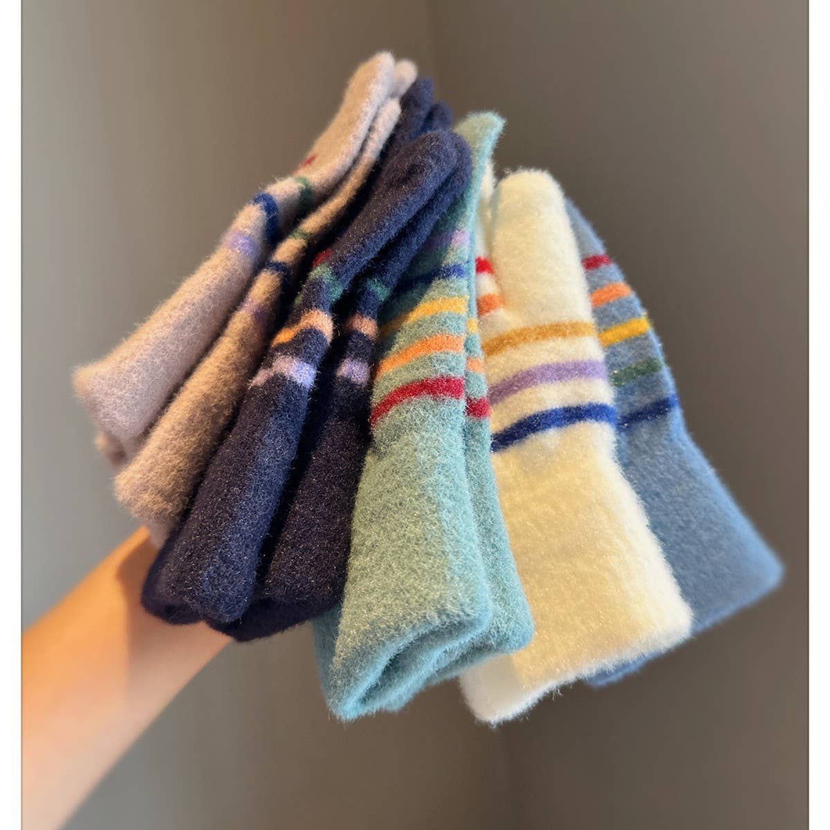 FASHION RAINBOW STRIPE TOUCHSCREEN GLOVES_CWAG0189