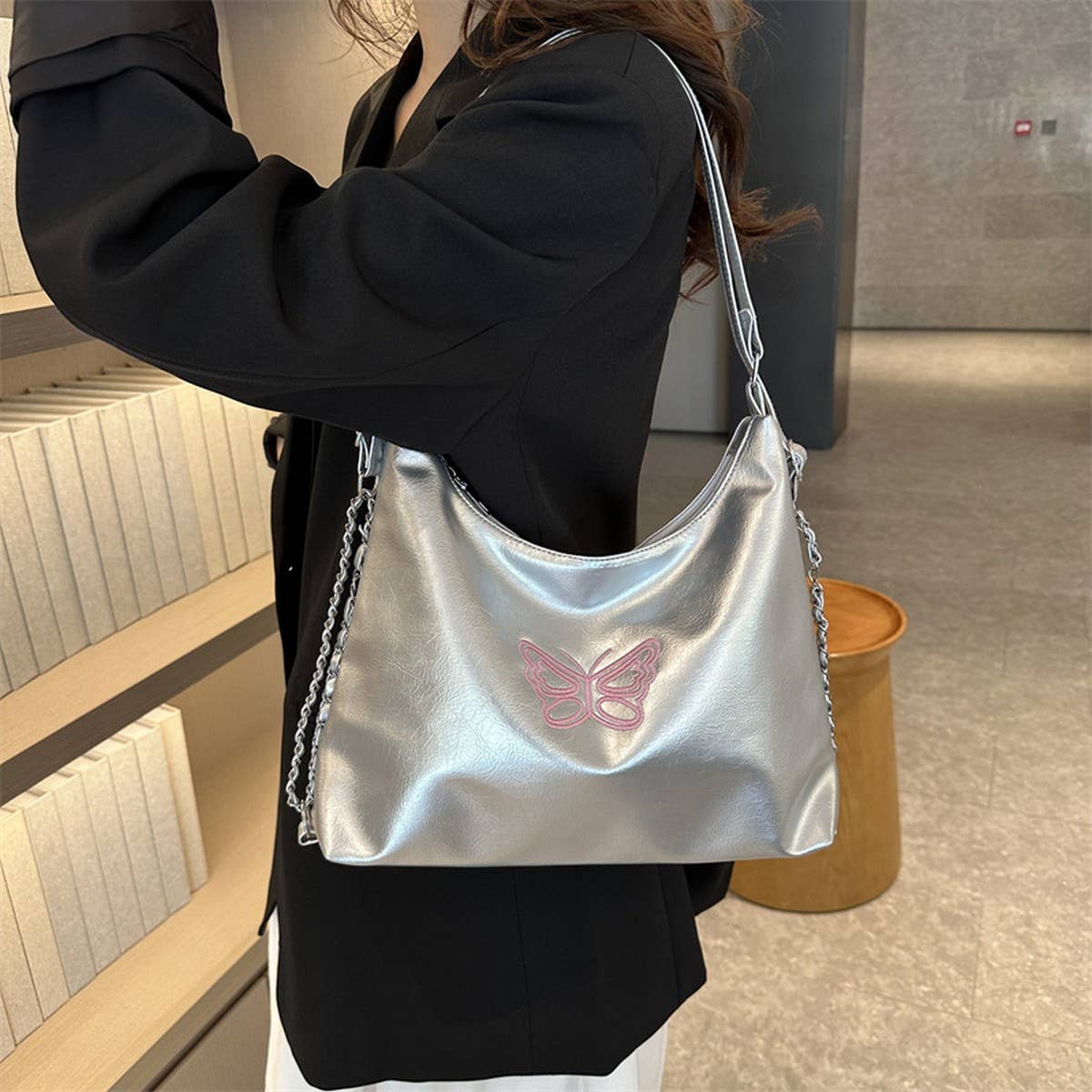 2024 NEW FASHION EMBROIDERED BUTTERFLY BUCKET BAG_CWAB3294