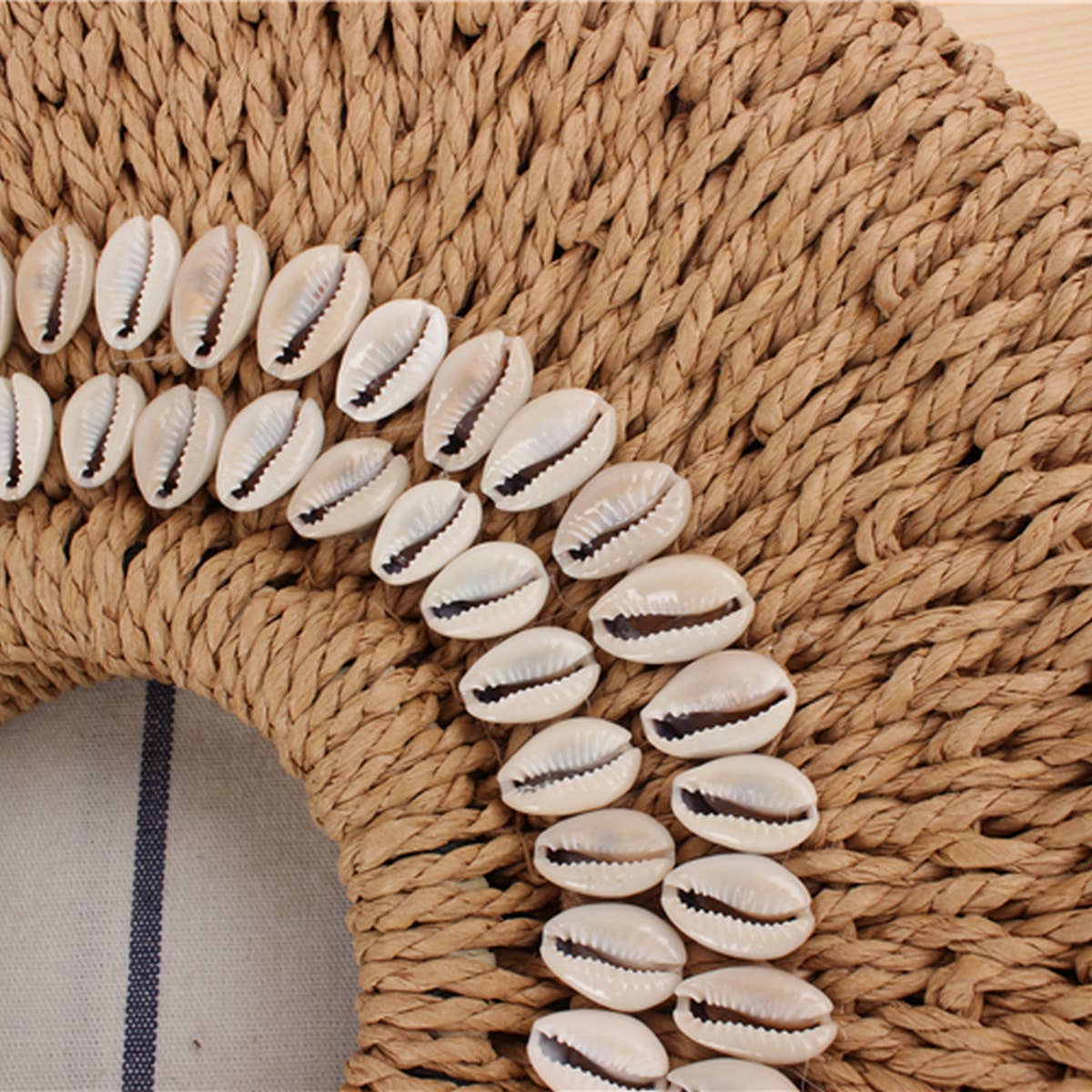 SIMPLE SEMICIRCLE HAND STRAW BAG_CWAB2105