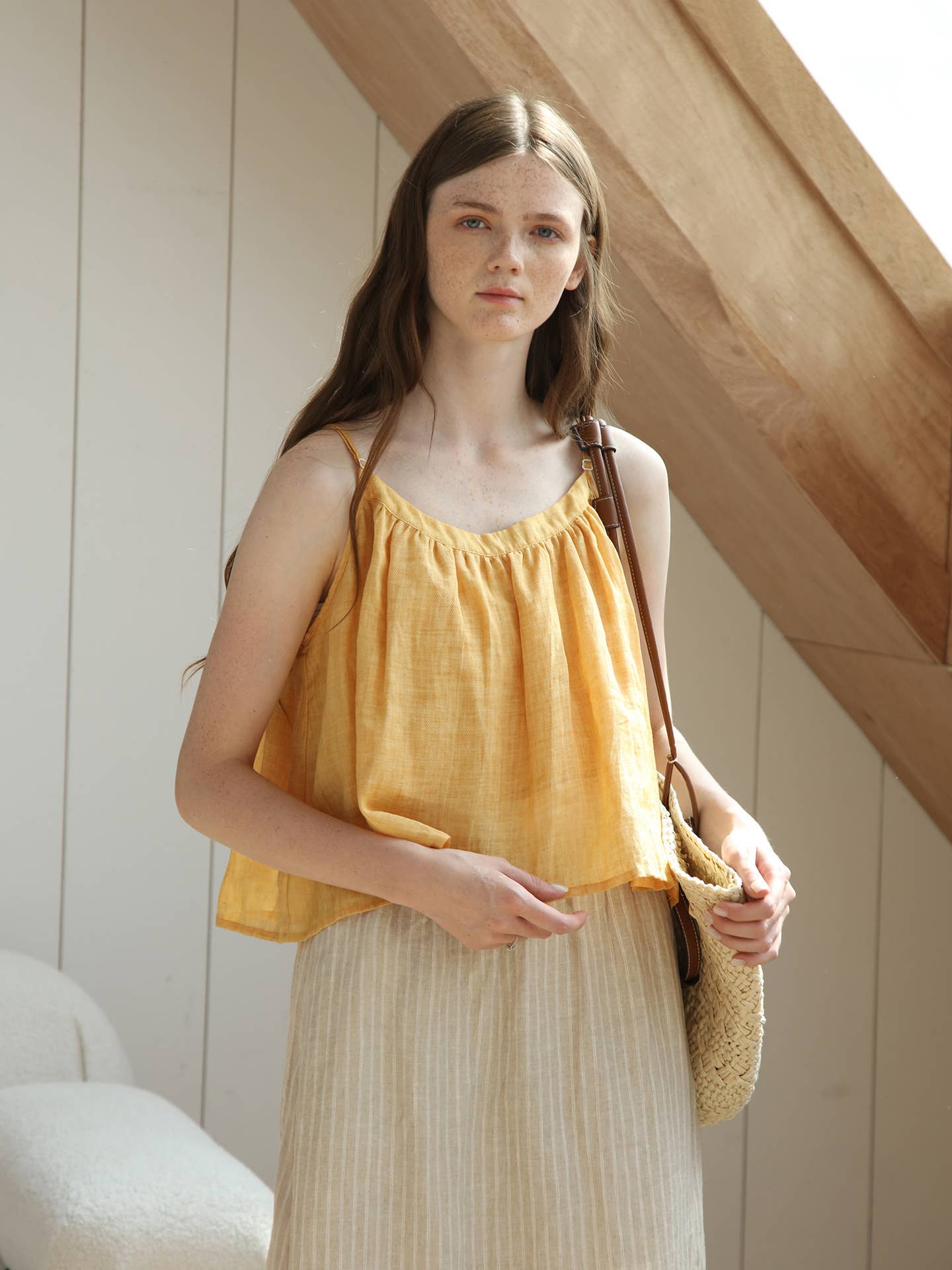 Simple loose sleeveless top small vest