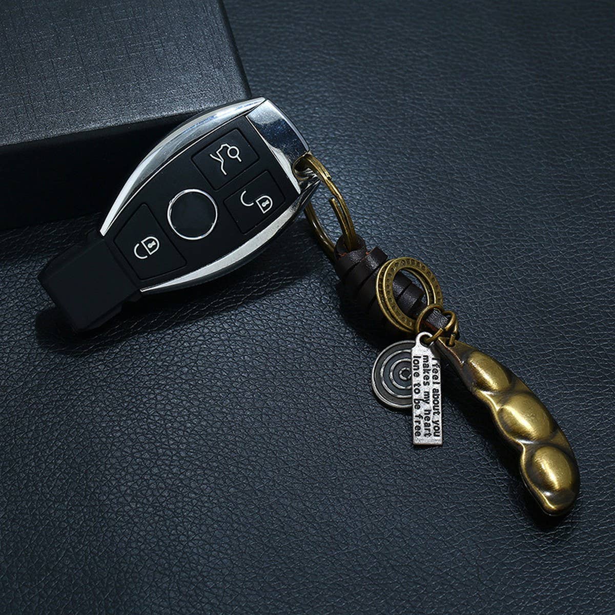 NEW HAND-WOVEN COWHIDE KEYCHAIN