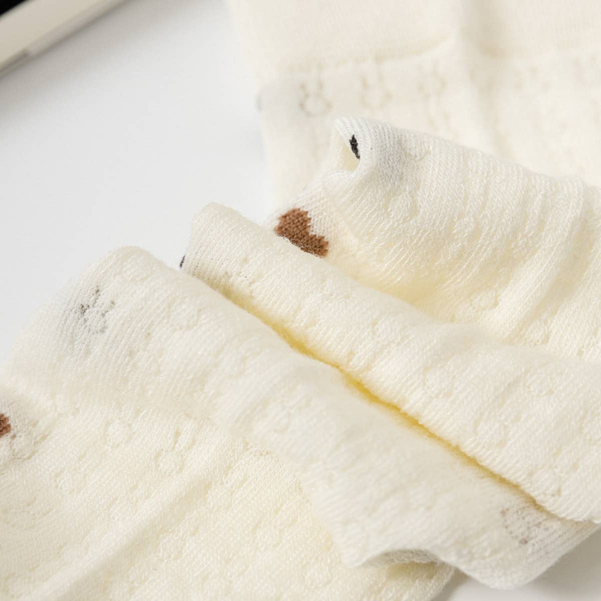 HOLLOW JACQUARD MIDDLE-CALF SOCKS