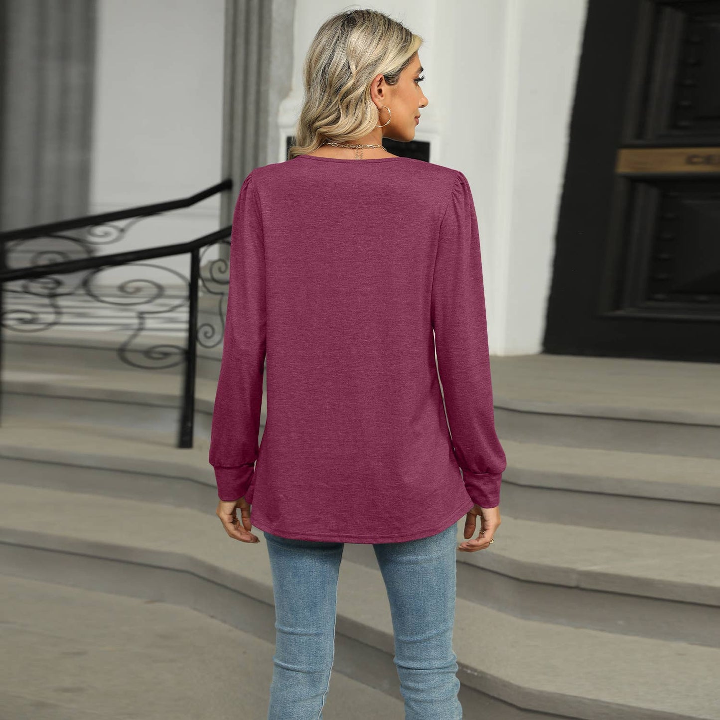SOLID COLOR U-NECK PLEATED LONG SLEEVE TOP