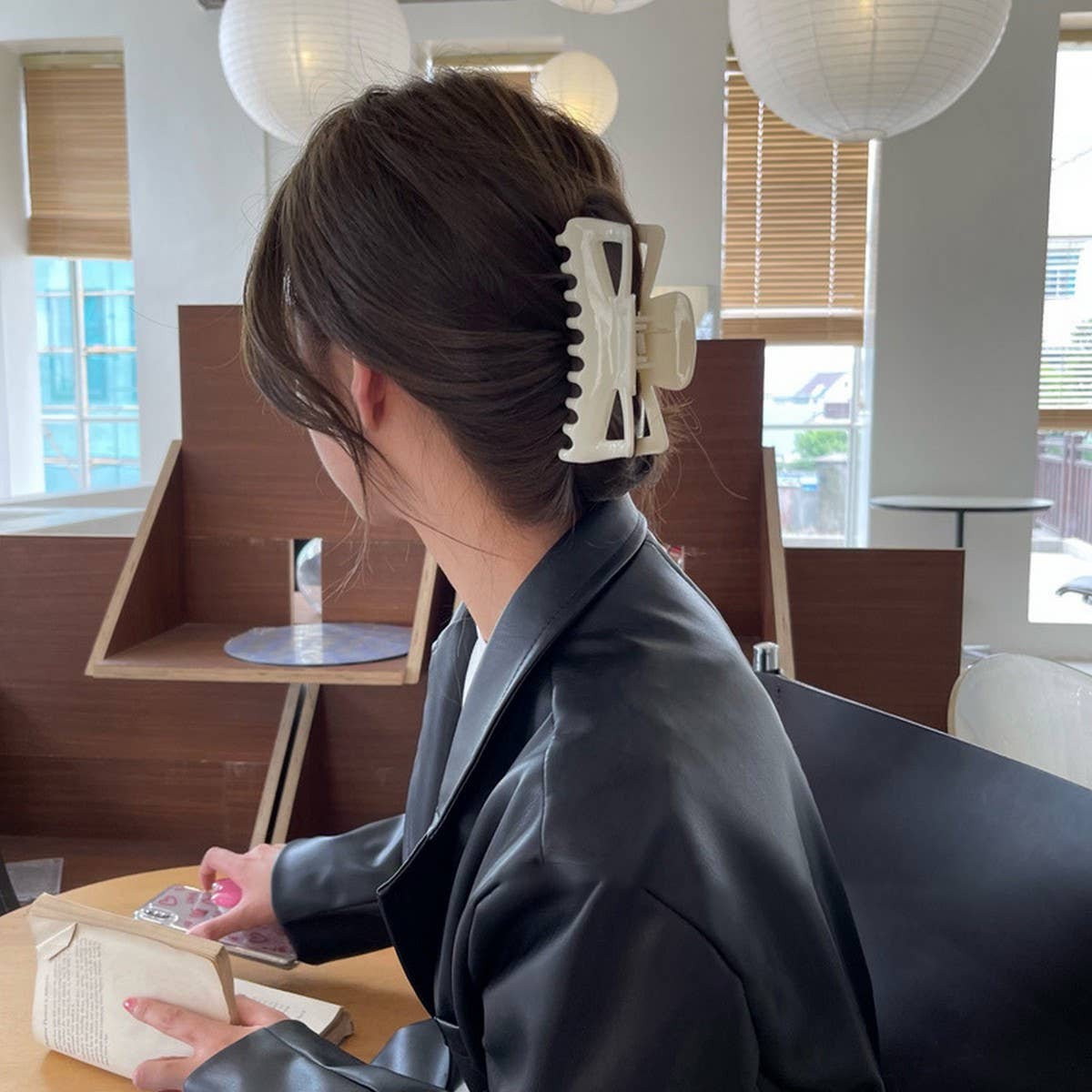 SIMPLE HAIR VOLUME HAIR CLAW CLIPS LARGE_CWAHA0302