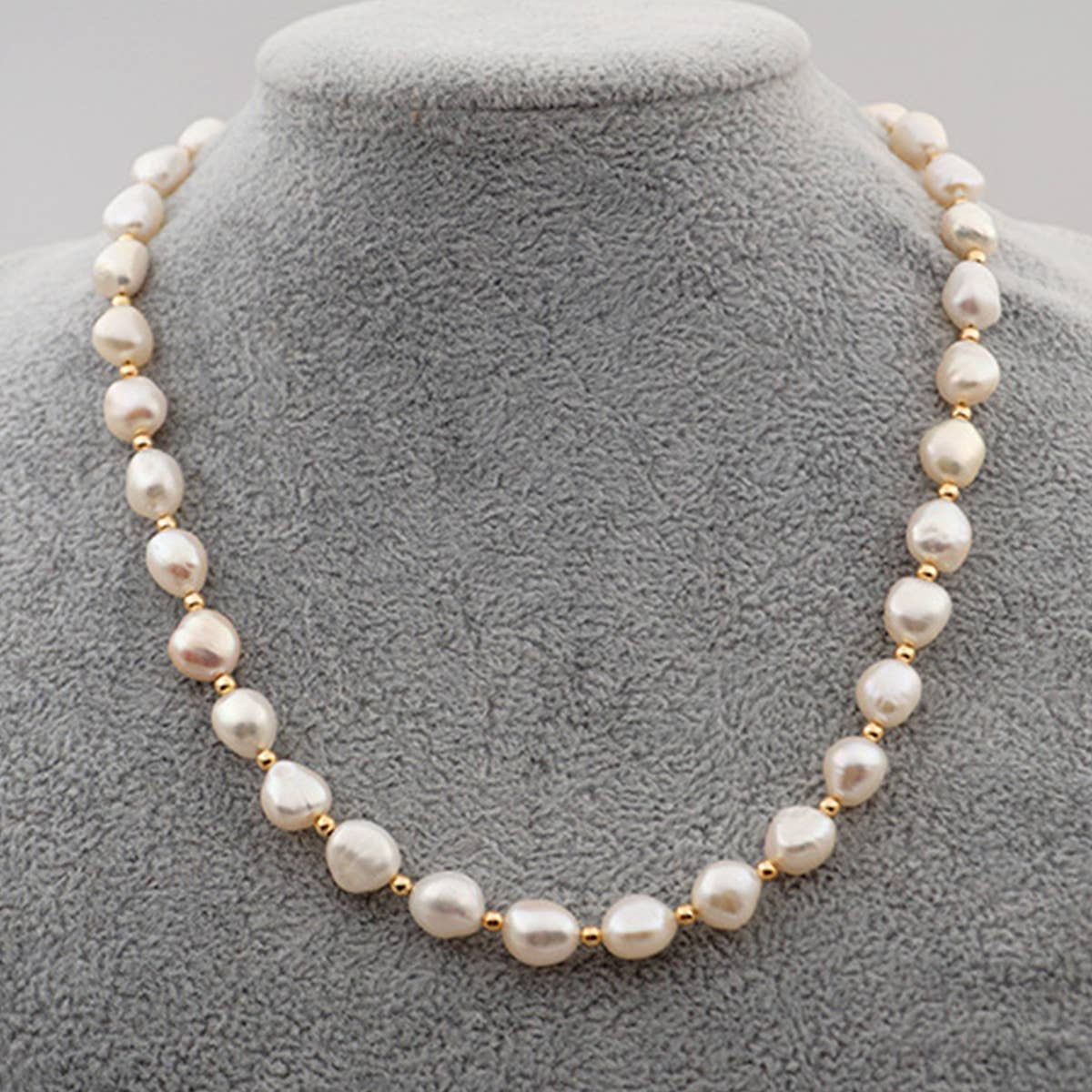 BAROQUE SHAPED FRESHWATER PEARL NECKLACE SET_CWAJE1666