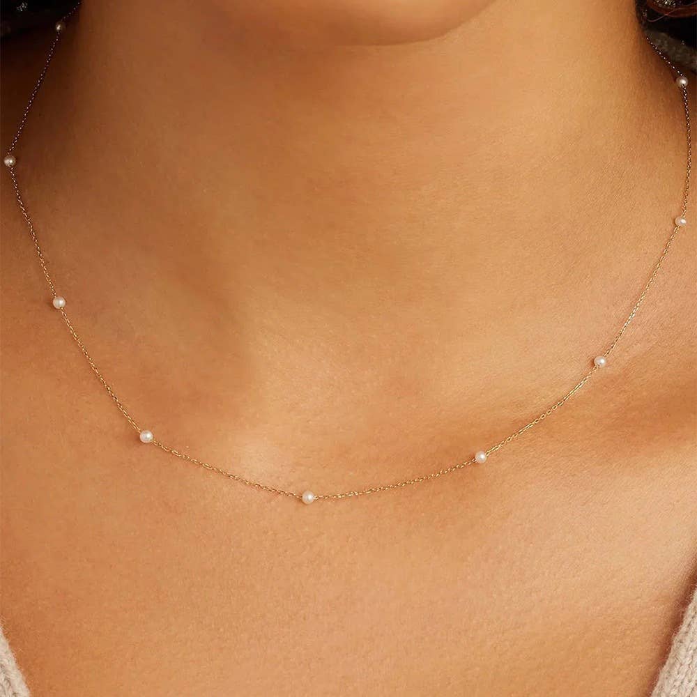 Fashionable simple electroplated pearl necklace