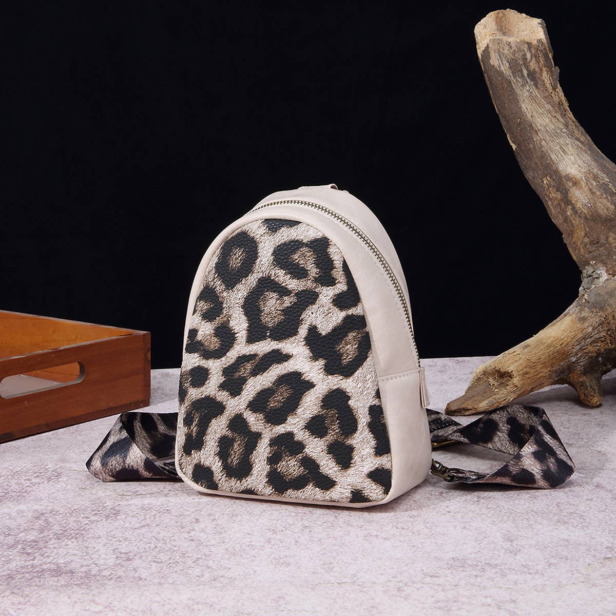 VINTAGE PRINT WESTERN SHOULDER BAG_CWAB2585