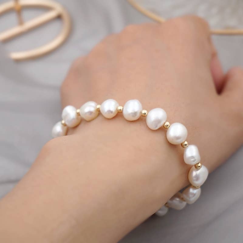 Baroque freshwater pearl bracelet