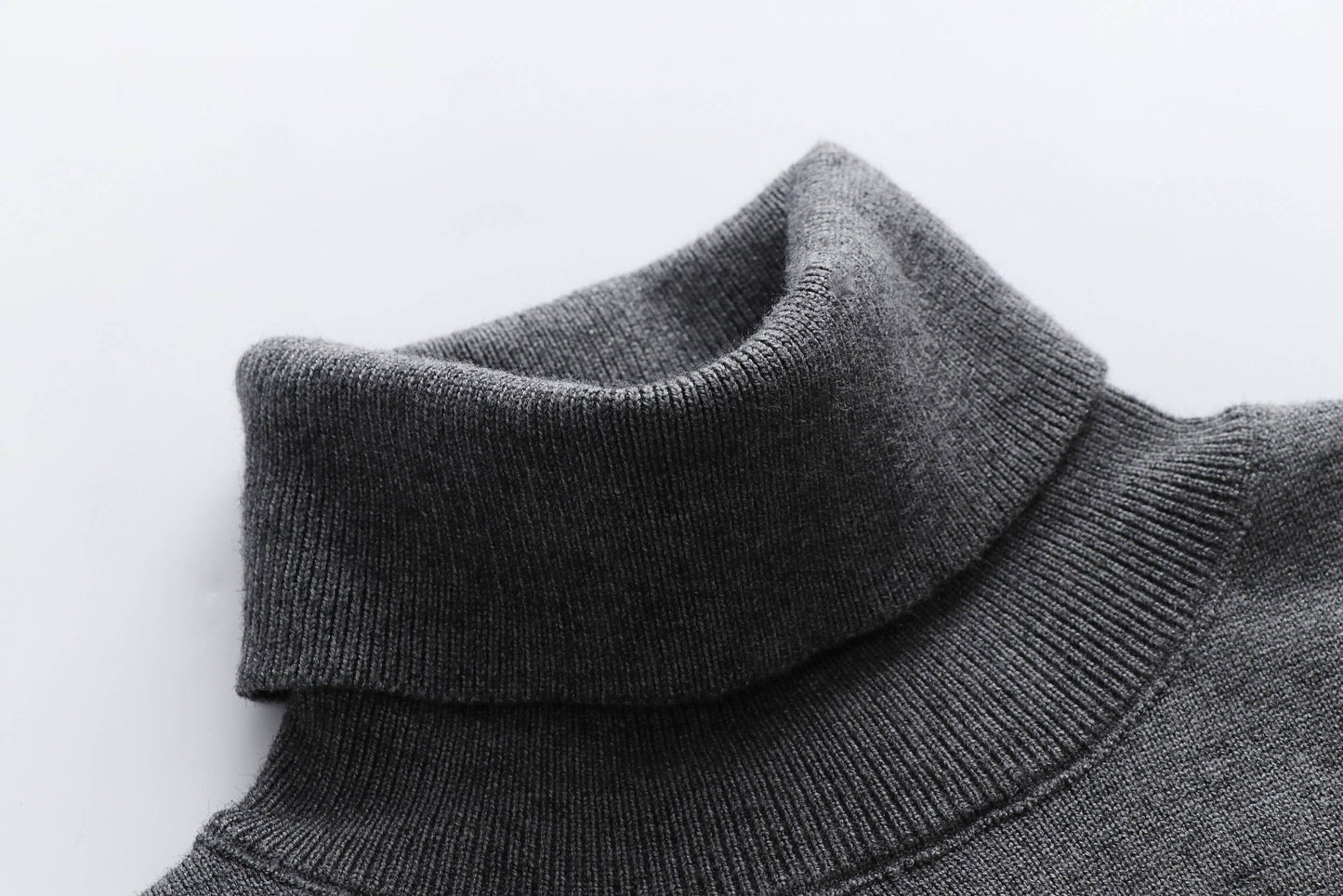 TURTLENECK STRIPED PULLOVER SWEATER