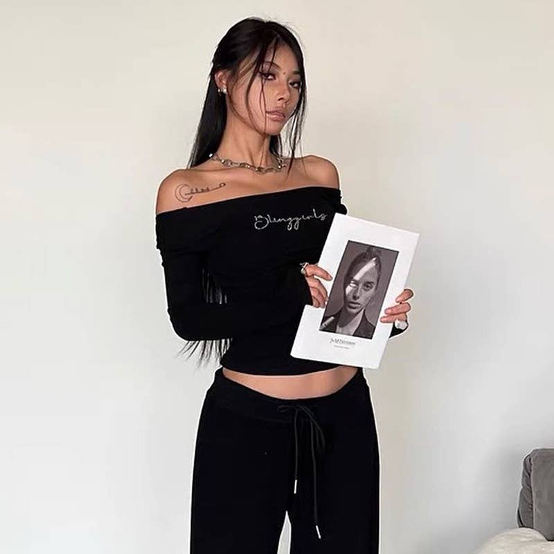 SQUARE COLLAR LONG SLEEVE SLIM-FIT T-SHIRT