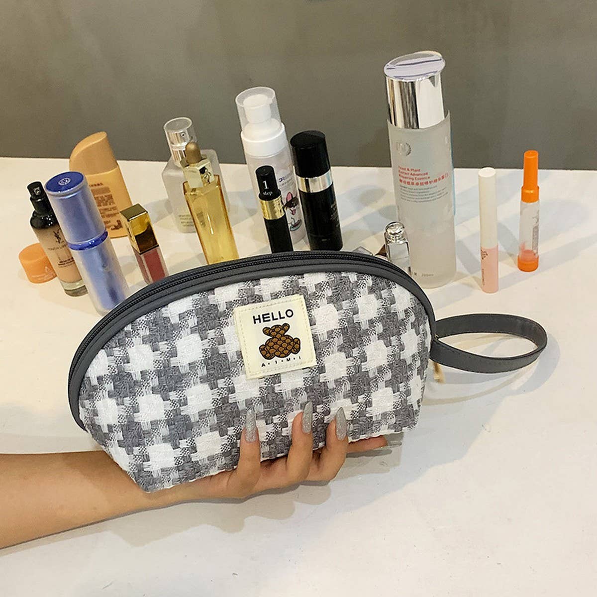 HOUNDSTOOTH HALF CIRCLE CLUTCH COSMETIC BAG_CWAB4450