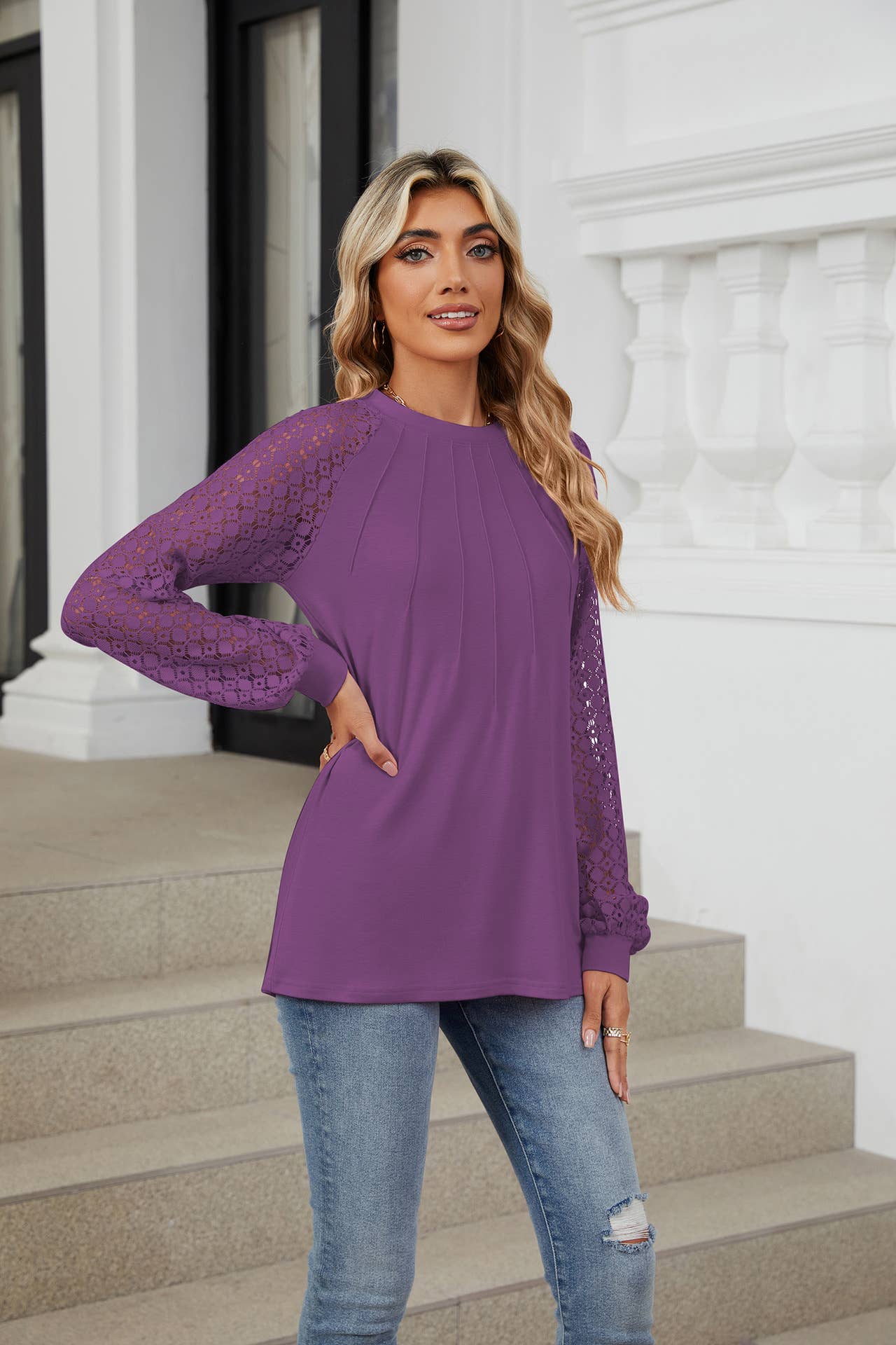Round-neck solid-color lace long-sleeved T-shirt