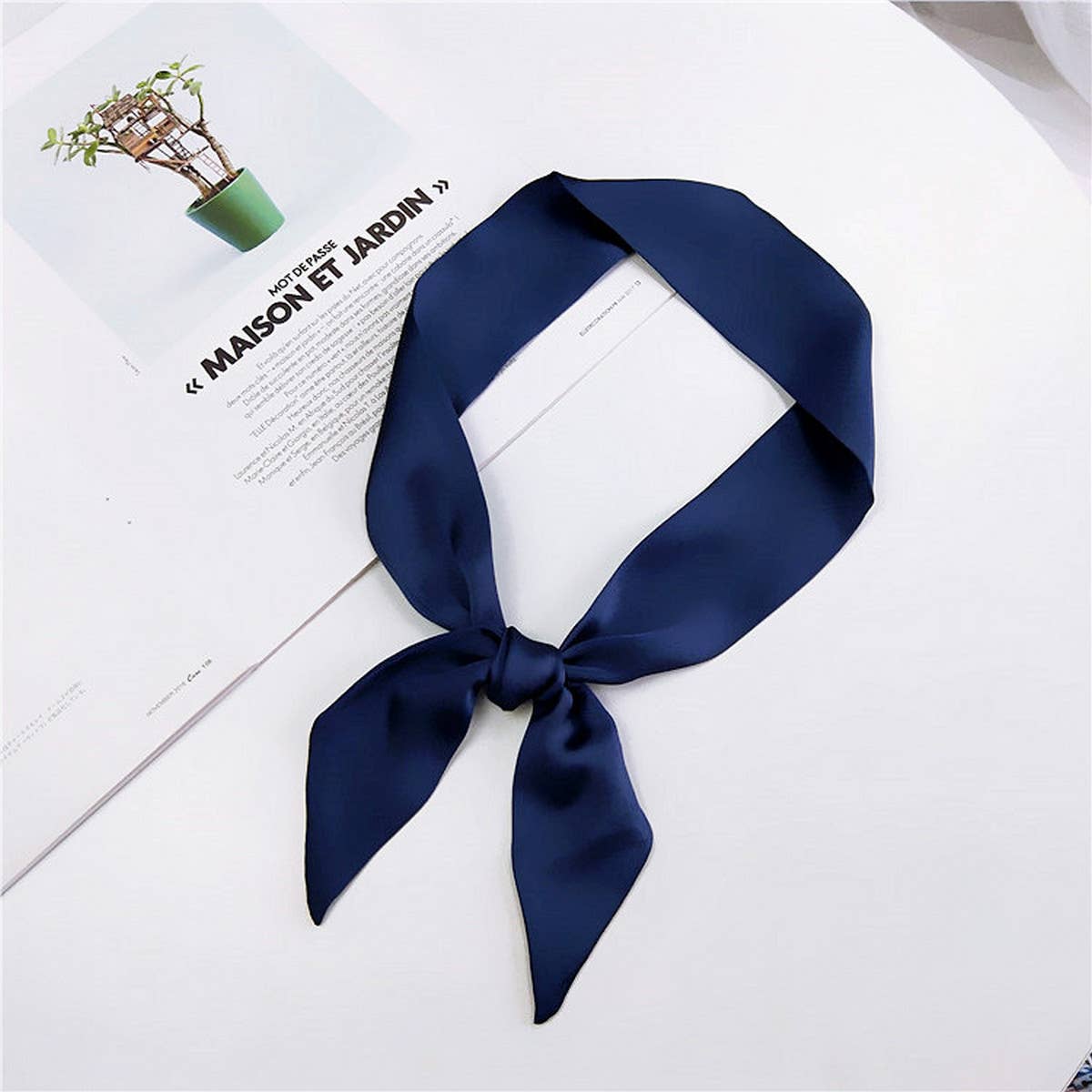 CWASC2382_VERSATILE SMALL WRIST STRAP SOLID COLOR SCARF